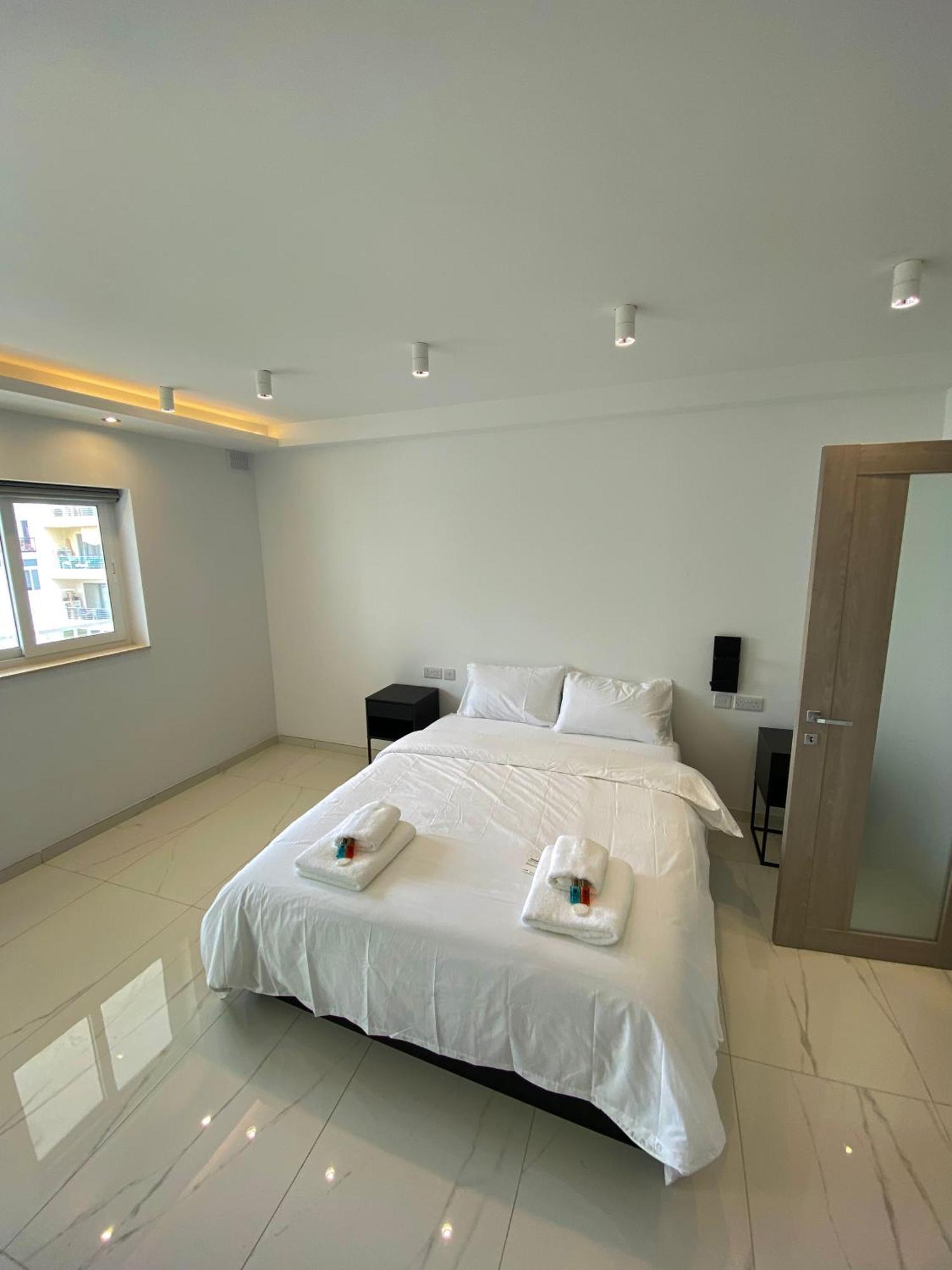 Tigne Sliema Three Bedrooms Apartment Dış mekan fotoğraf